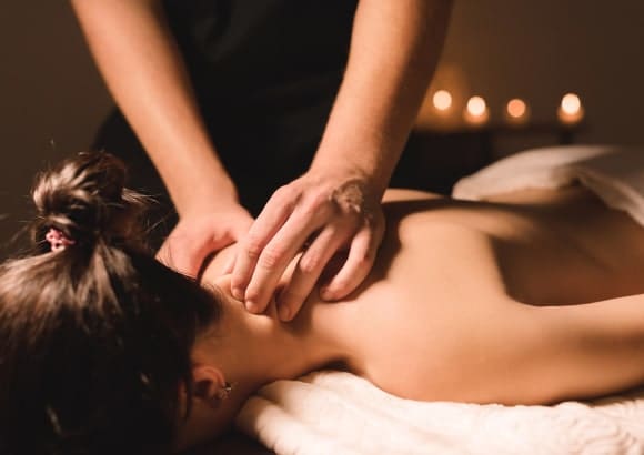 Woman receiving a mobile massage in Los Angeles