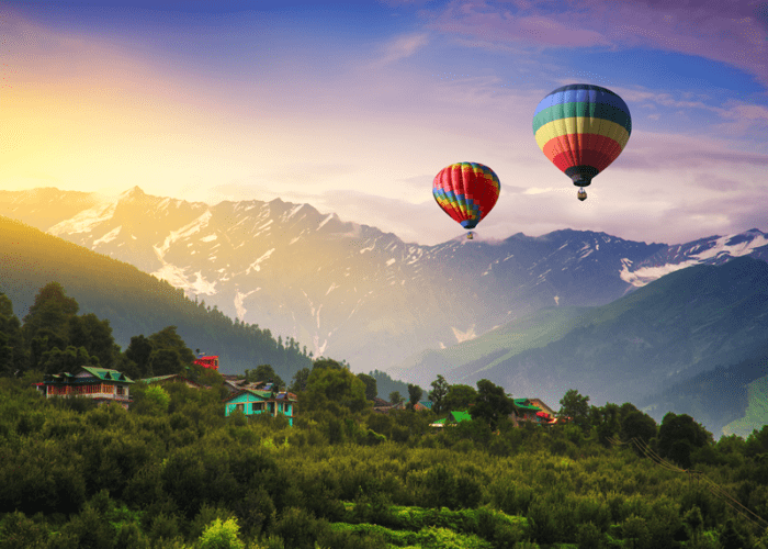 This is a picture of people enjoying hot air balloon rides in Los Angeles